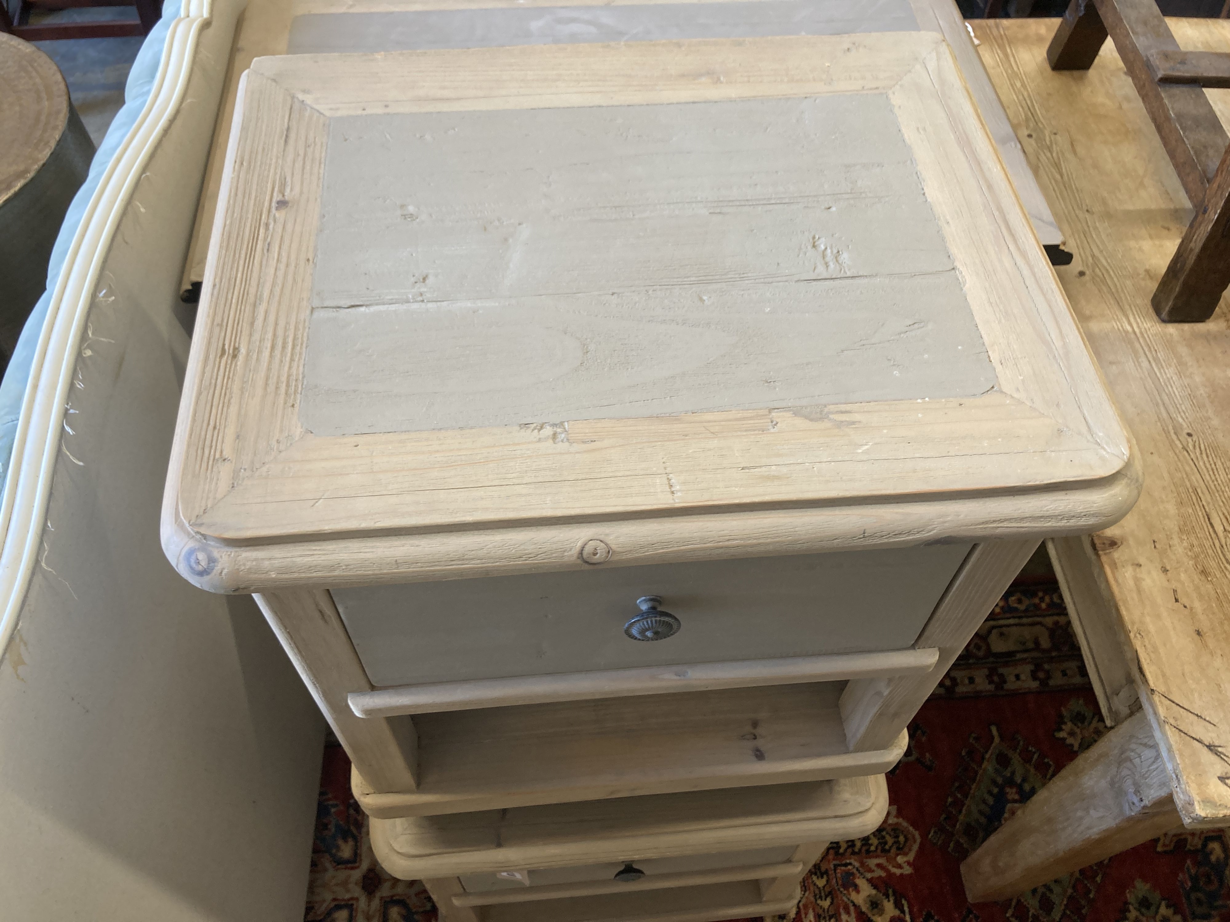 Contemporary 'loaf' furniture, a pair of painted bedside chests, width 50cm, depth 40cm, height 57cm